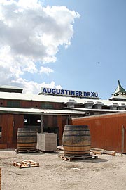 Augustiner Zelt beim Wiesn-Aufbau am 14.08.2019 (©Foto:Marikka-Laila Maisel)